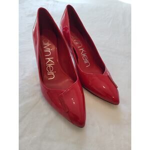 Calvin Klein Womans Red Patent Heels Sz 7